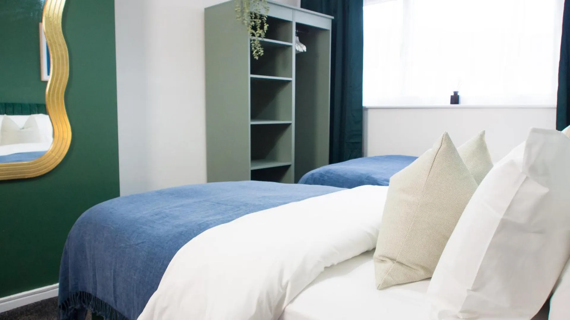 Modern 6-Bed Home Near Leeds City Centre Apartment Leeds (West Yorkshire)