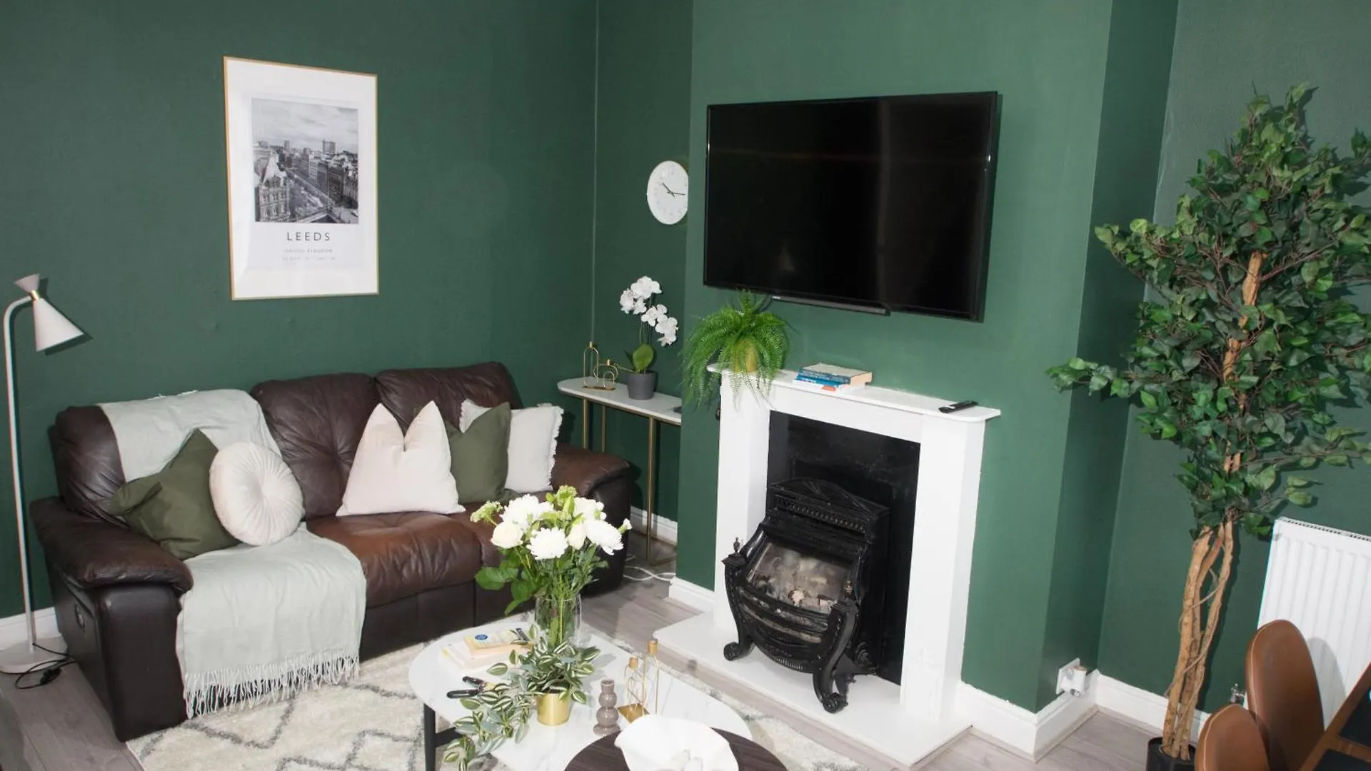 Modern 6-Bed Home Near Leeds City Centre Leeds (West Yorkshire)